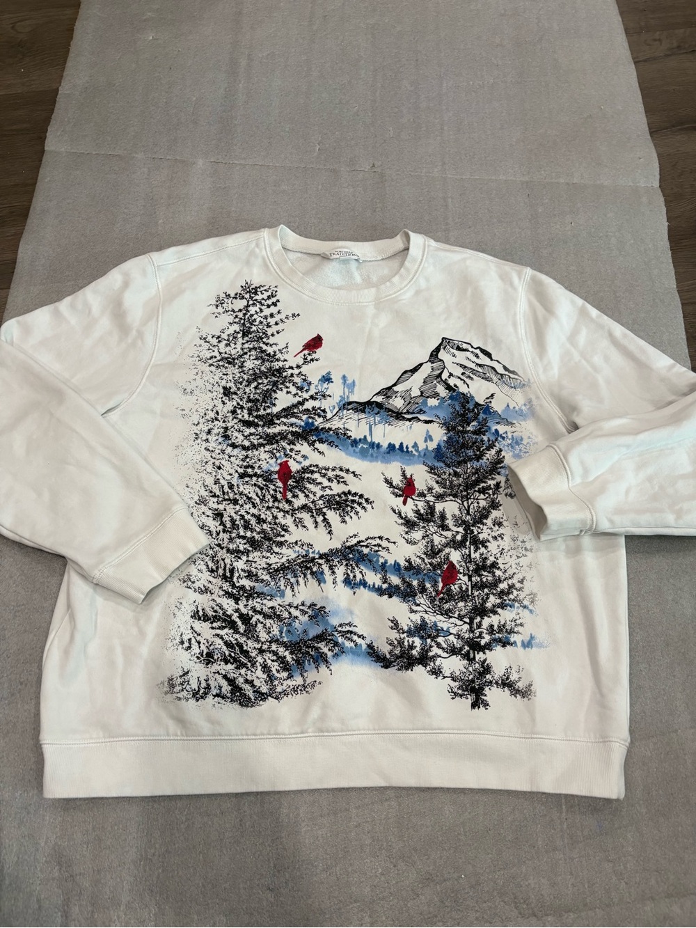 [XLP]Northern Reflections White Graphic Mountain Cardinal Crewneck Sweater